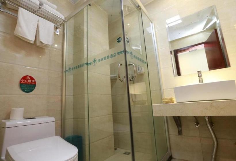 בית מלון כפרי Greentree Inn Anhui Liuan Railway East Station Passenger Station Express