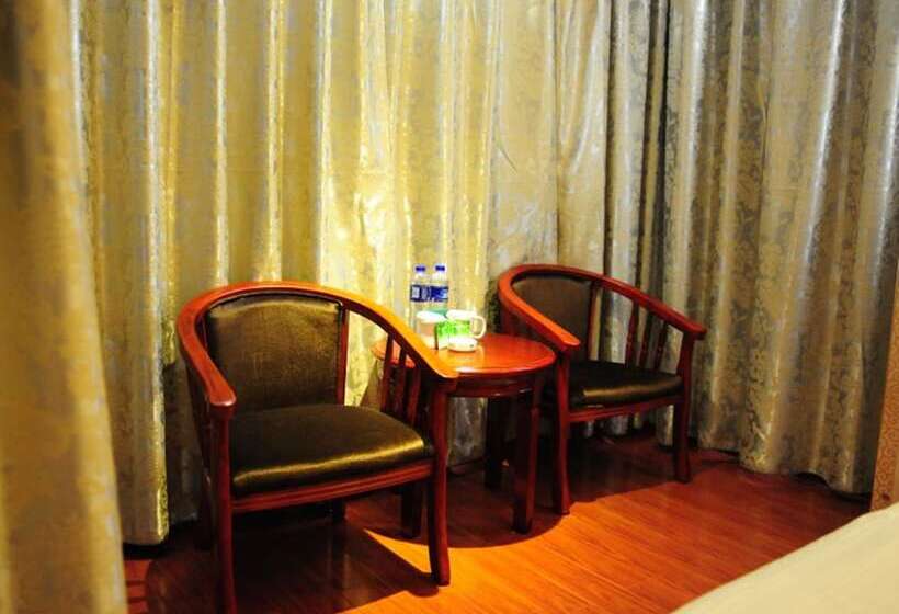 هتل Greentree Inn Ganzhou Sankang Temple Darunfa Express