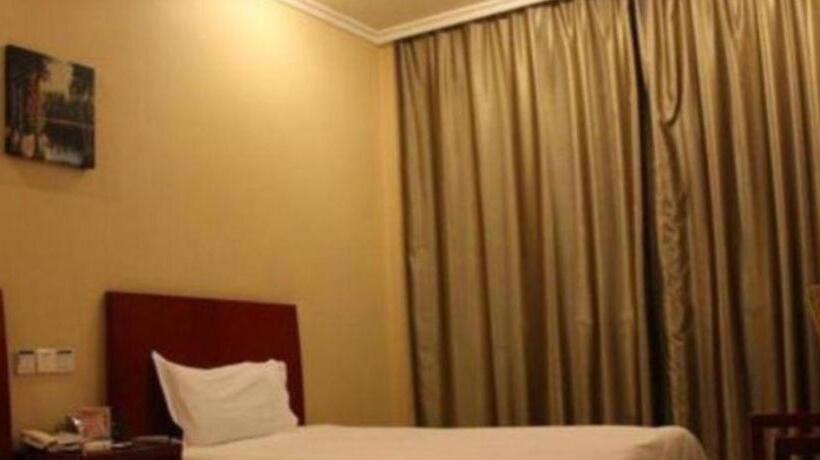 בית מלון כפרי Greentree Inn Jining Jianshe Road