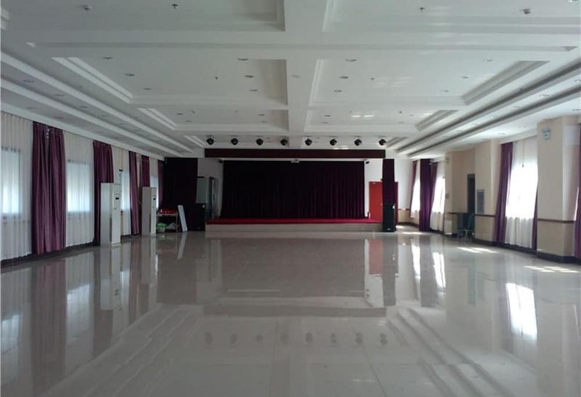 酒店 Greentree Inn Puyang Pushang Huanghe Road