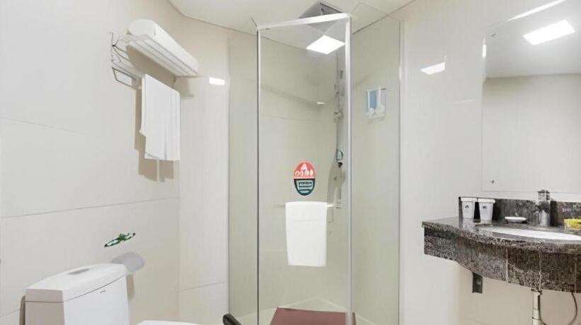 酒店 Greentree Inn Puyang Pushang Huanghe Road