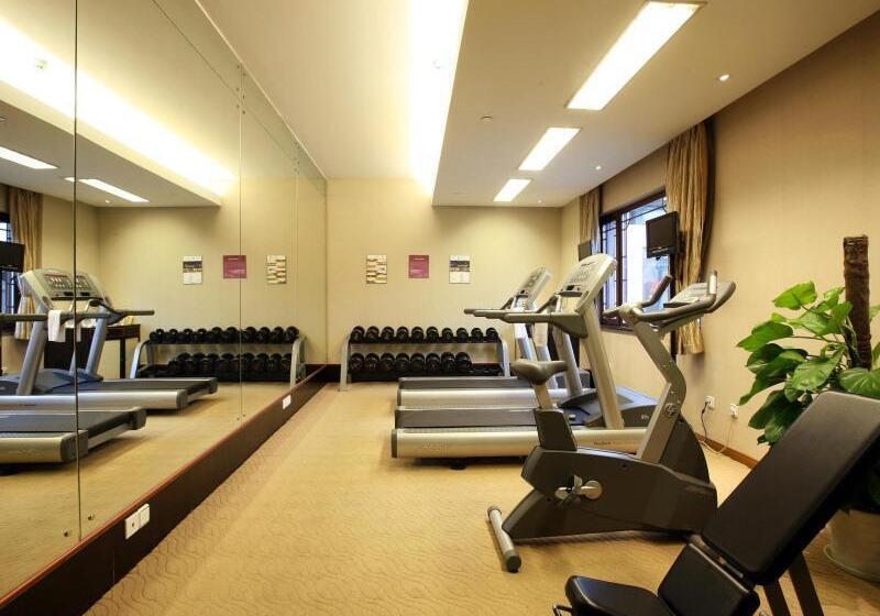 Отель Greentree Inn Shanghai Zhoupu Town Xiupu Road Business