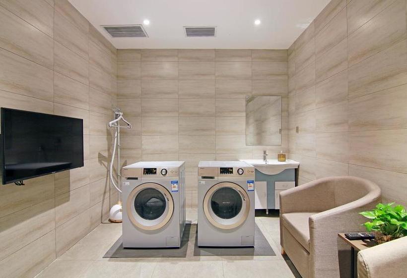 호텔 Home Inn Plus Kunmin Qingniang Road Jinying Plaza