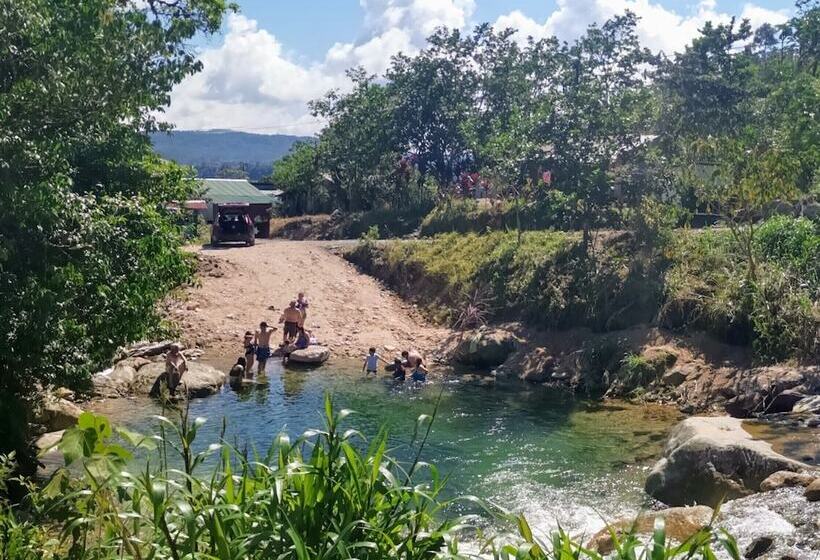 בית מלון כפרי Finca De La Vaca   Glamping