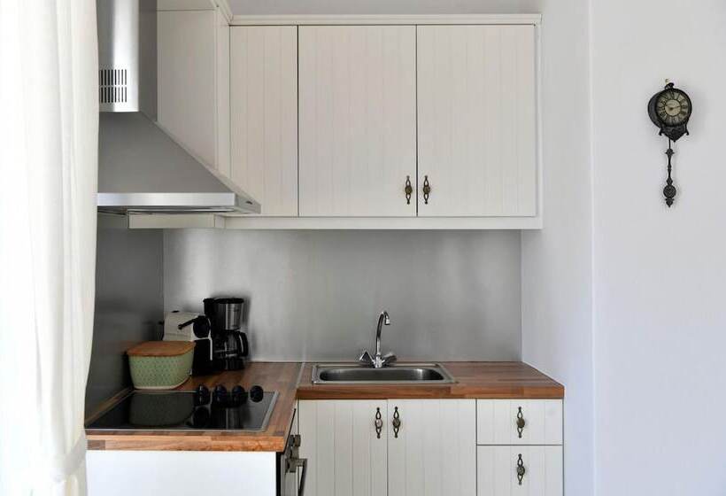 Anemolia Apartments With Pool