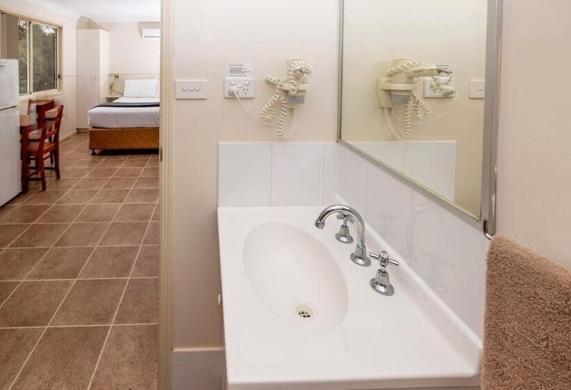 בית מלון כפרי Big4 Opal Holiday Park