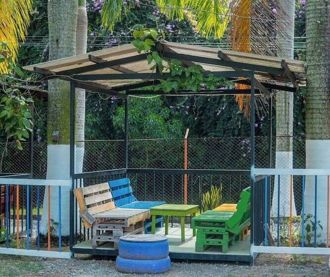 هتل Palmas De Santa Elena