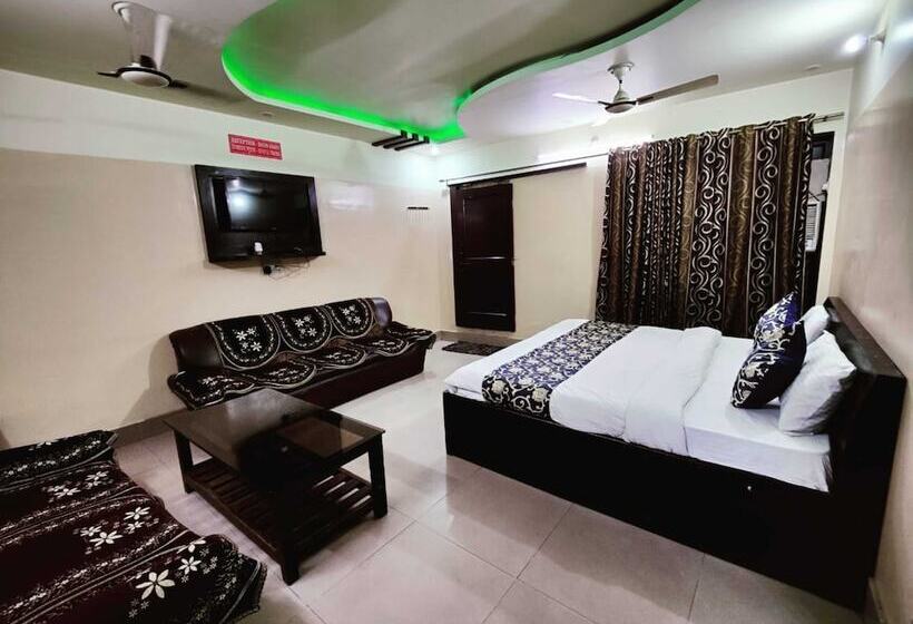 ホテル Vrindavan Palace
