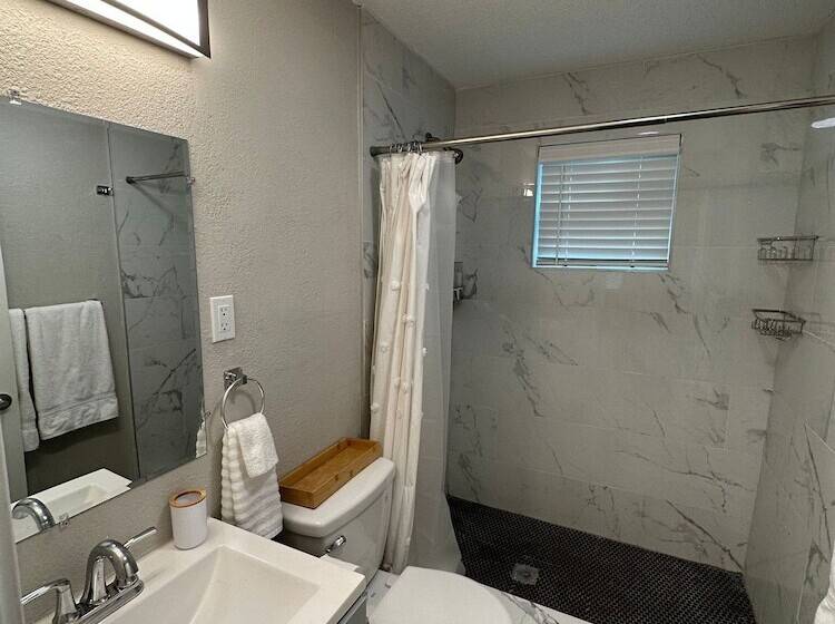 פנסיון Amazing House Relax Near Raymond Stadium