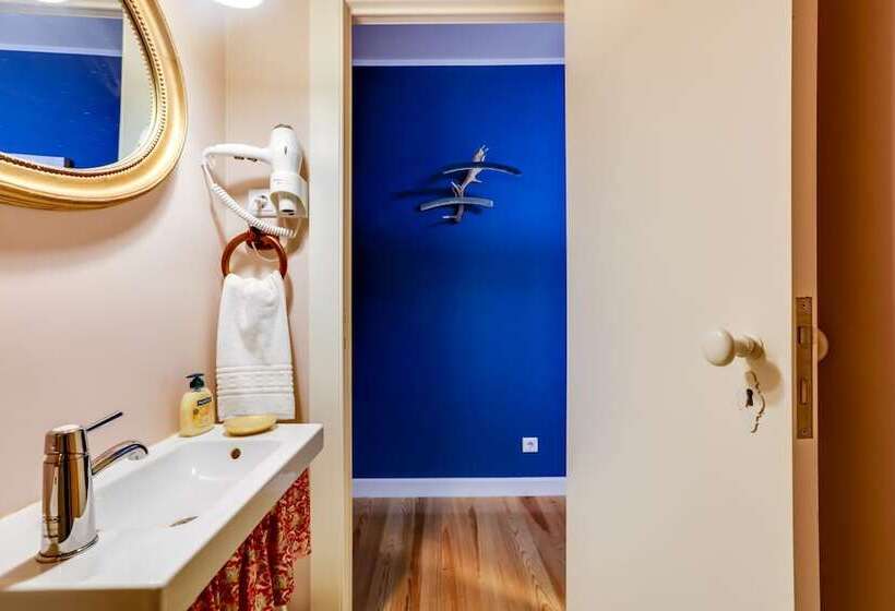 بنسيون Luxa Charm House