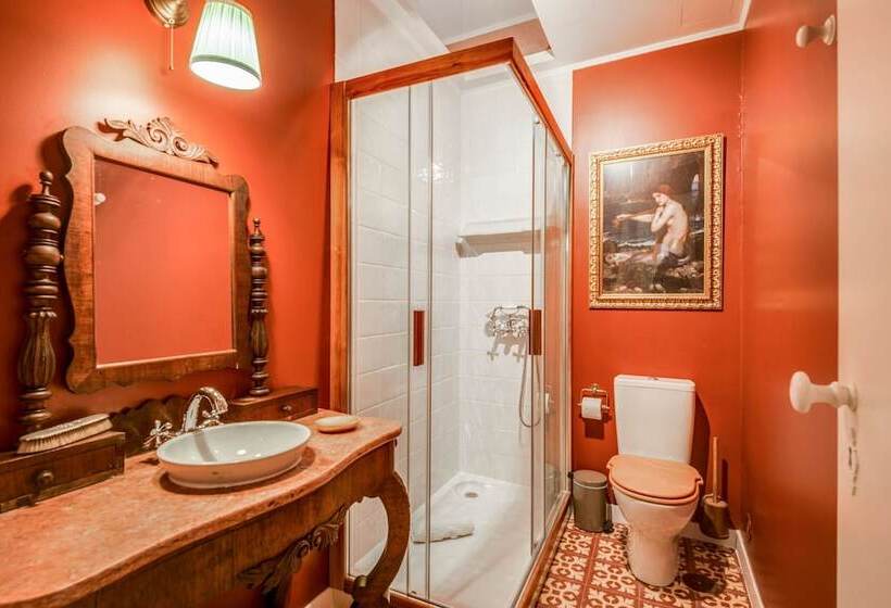 بنسيون Luxa Charm House