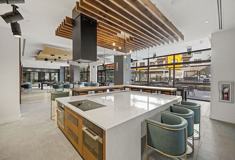 Placemakr Cathedral Heights