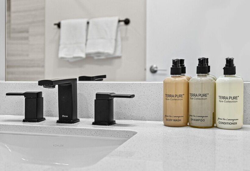 Placemakr Cathedral Heights