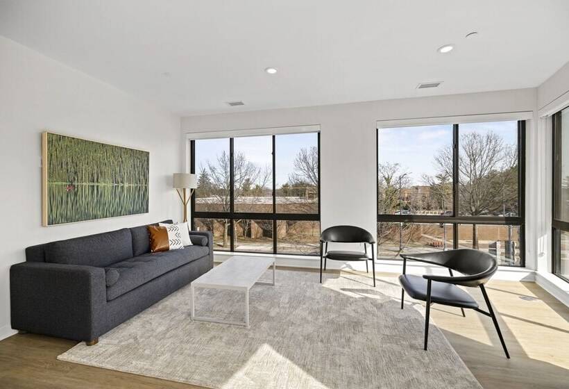 Placemakr Cathedral Heights