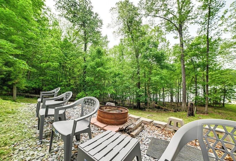 A Frame Cadiz Cabin On Lake Barkley W/ Boat Dock!