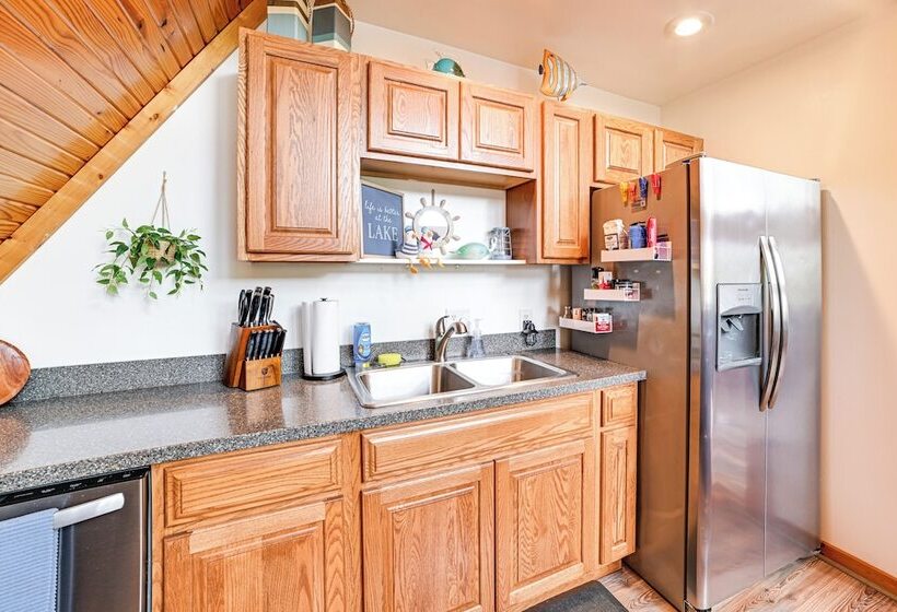 A Frame Cadiz Cabin On Lake Barkley W/ Boat Dock!