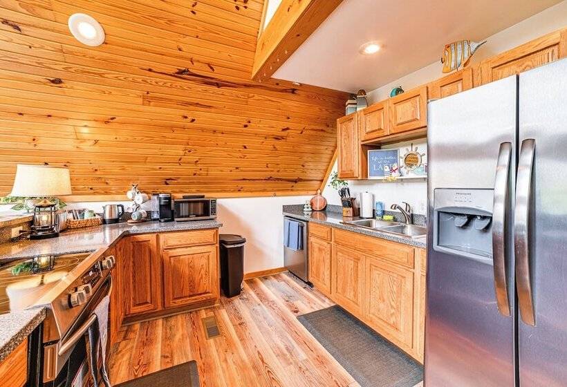 A Frame Cadiz Cabin On Lake Barkley W/ Boat Dock!