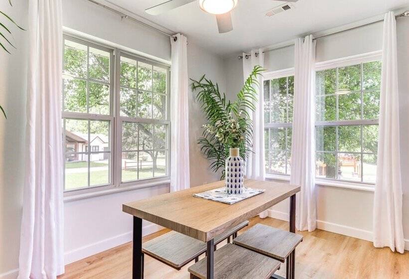 Beautiful War Eagle Cove Home: Walk To Beaver Lake