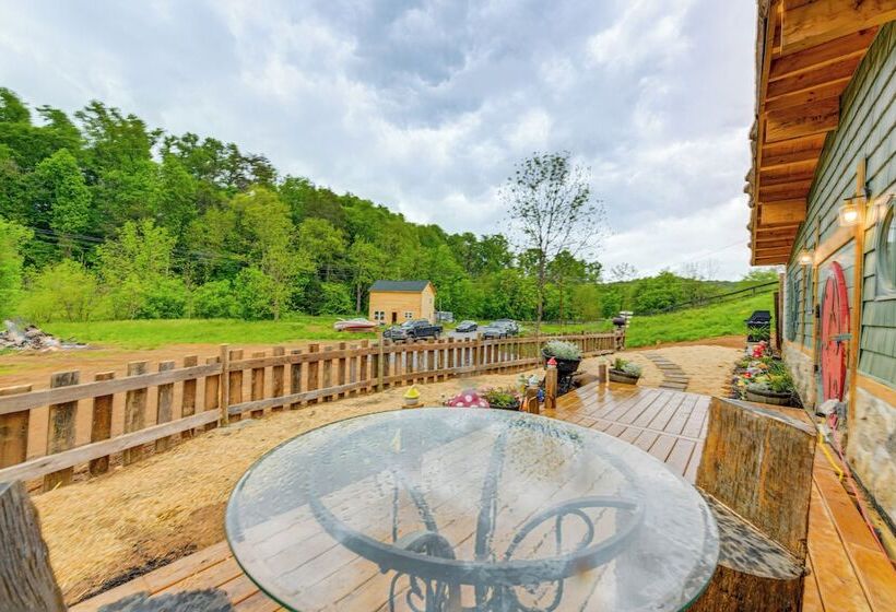 Hobbit Themed House On 6 Acres In Cosby