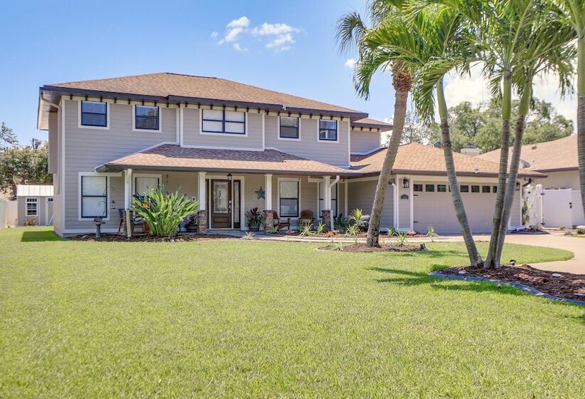 Dog Friendly Bradenton House W/ Pool & Game Room!