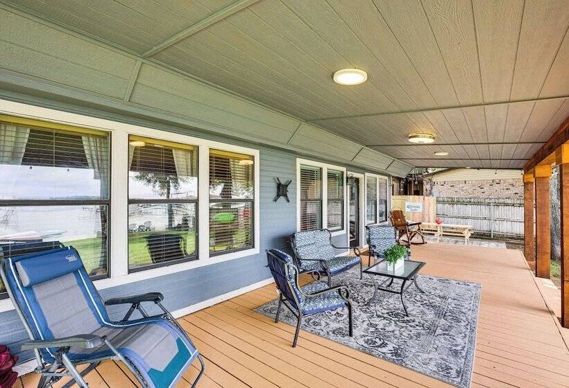 Private Dock & Deck: Eagle Mountain Lake Retreat!