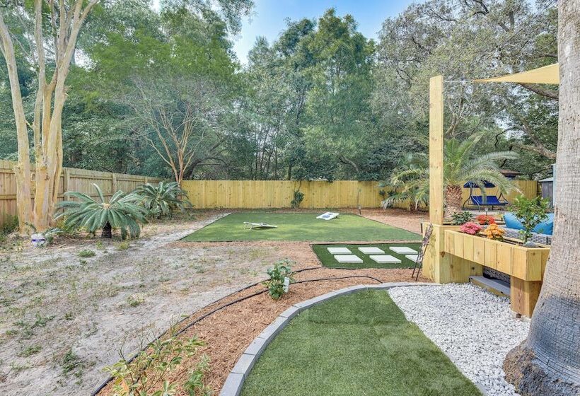 Fort Walton Beach Home: 3 Mi To Beach & Pier!