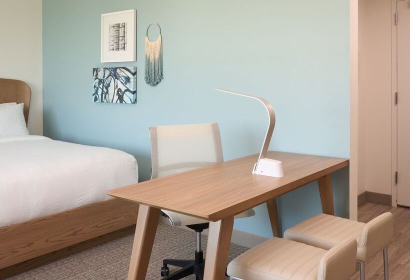 هتل Element Melbourne Oceanfront