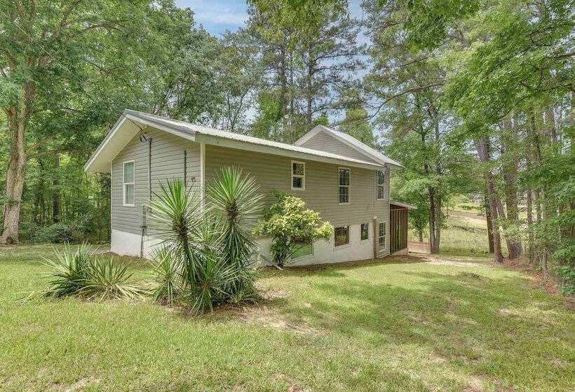 Lakefront Ridgeway Home W/ Deck & Fire Pit!