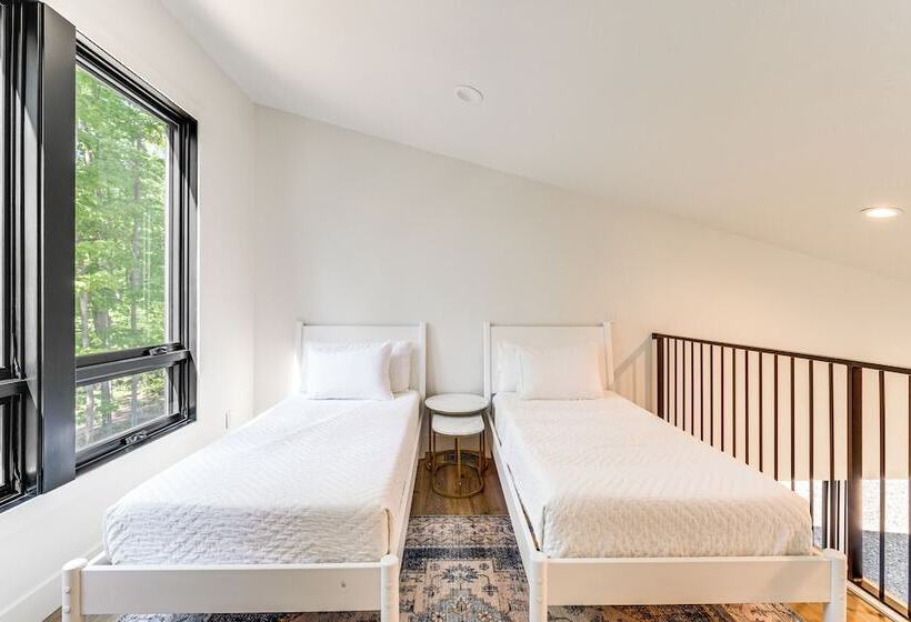 Modern Bellaire Cabin < 5 Mi To Lake & Slopes!