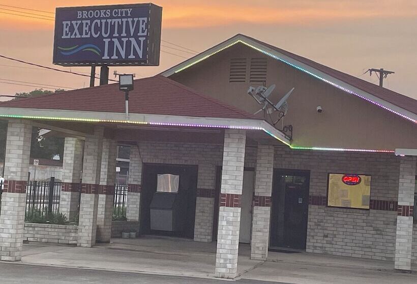 מוטל Brooks City Executive Inn