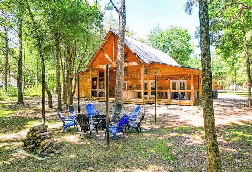 Pet Friendly Broken Bow Cabin W/ Private Hot Tub!