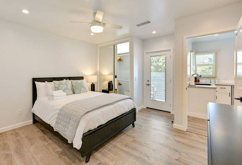 San Diego Cottage W/ Private Patio: 2 Mi To Beach!