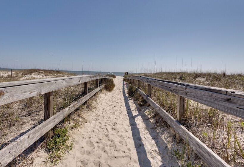 Coastal Gulf Shores Abode W/ Private Beach Access!