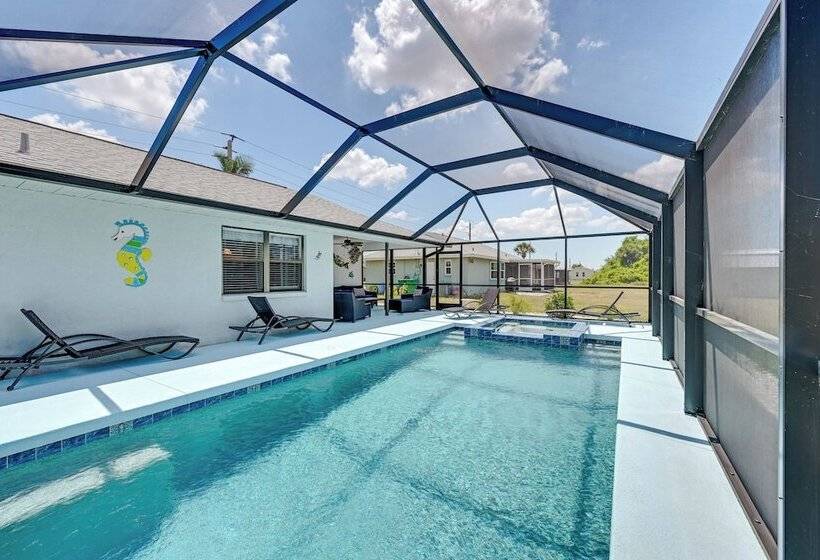 Englewood Home W/ Saltwater Pool: 6 Mi To Beach!