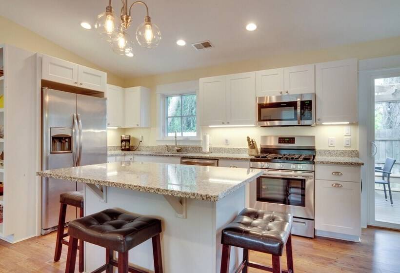 Home In Beaufort Historic District W/ Private Yard