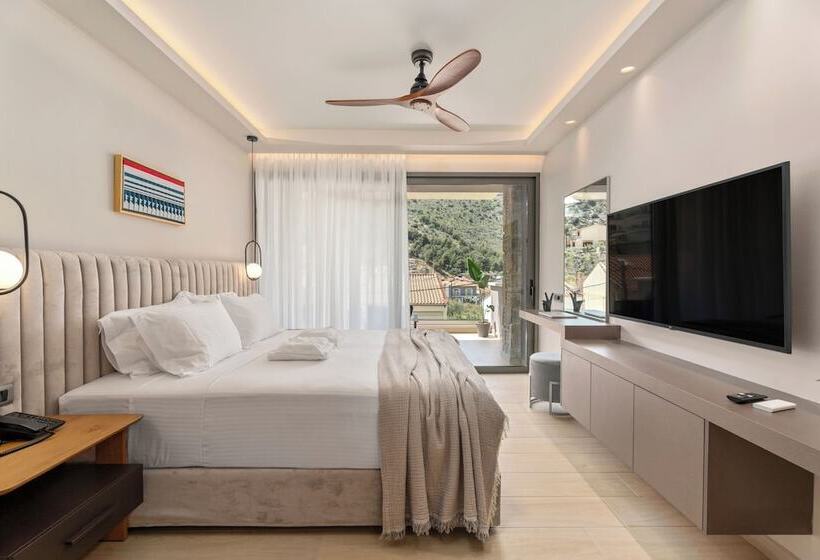 هتل Ennea Muses Rooms & Suites