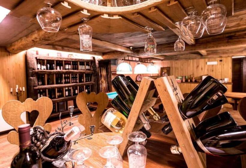 هتل Lyshaus Di Gressoney Saint Jean