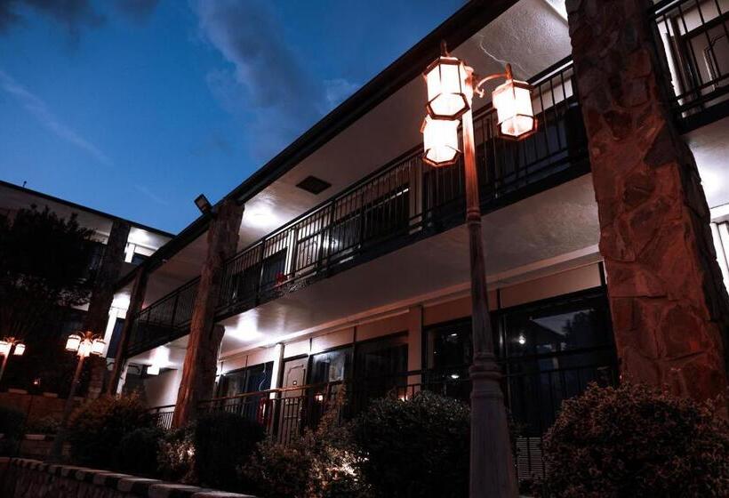 酒店 Riverside Inn And Suites