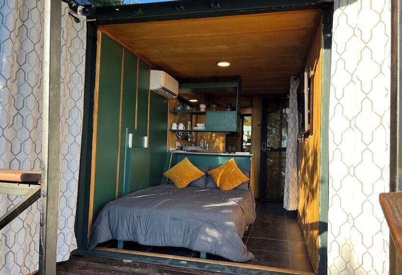 هتل روستایی Lost Horizon Texas