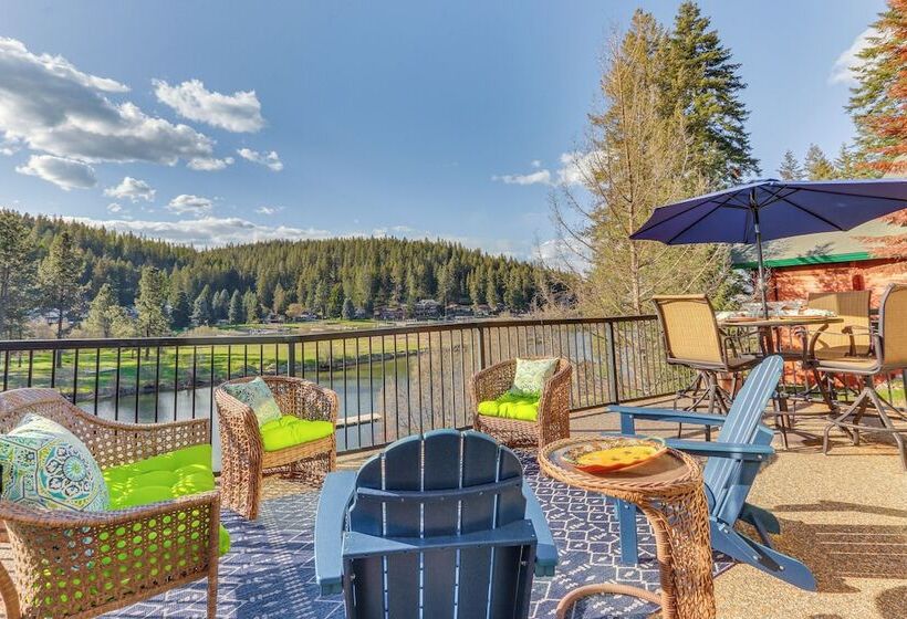 Lakefront Coeur D Alene Home W/ Deck + Shared Dock