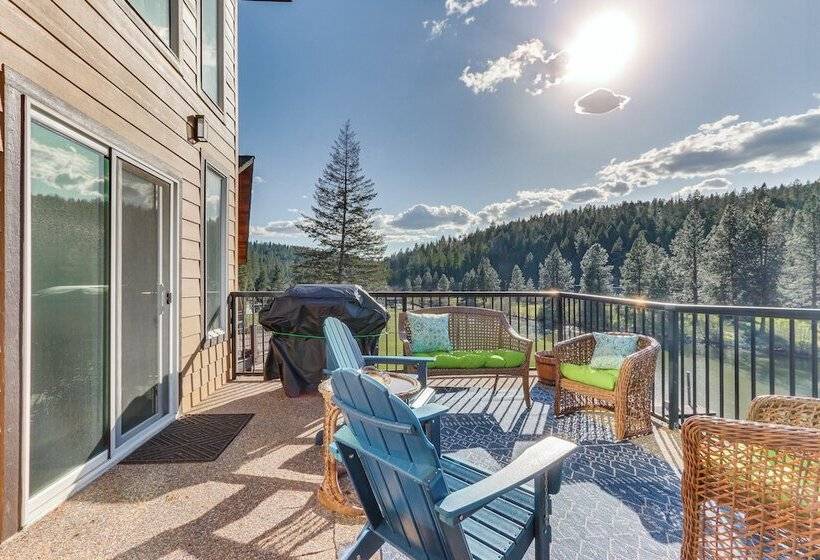 Lakefront Coeur D Alene Home W/ Deck + Shared Dock