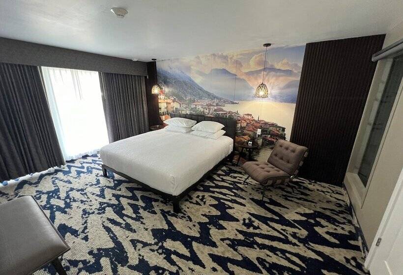 Lighthouse Suites