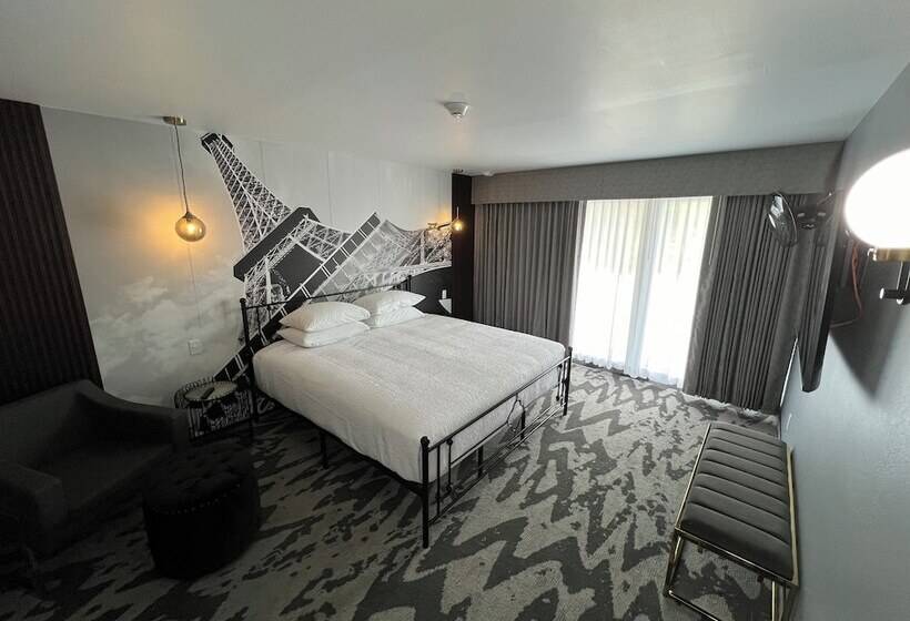 Lighthouse Suites