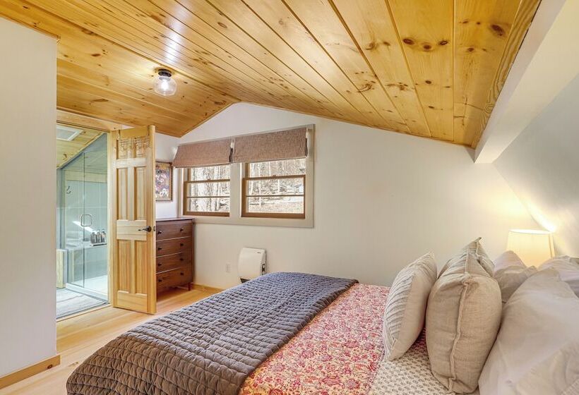 Mars Hill Log Cabin W/ Fire Pit & Resort Amenities