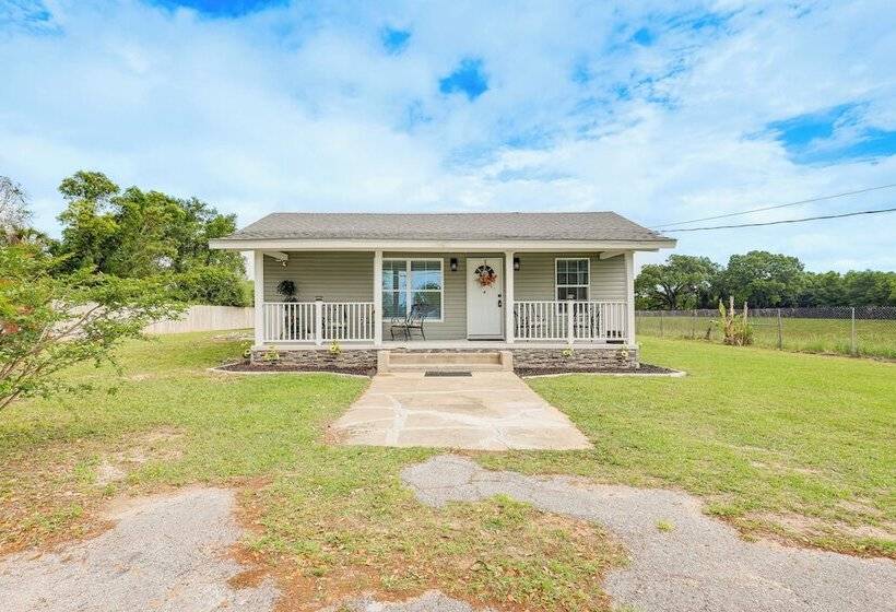 Pensacola Home On 1 Acre W/ Large Yard & Grill!
