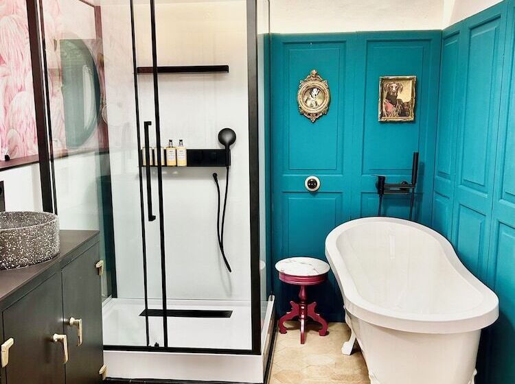 بنسيون Dog Admiral Urban Guest House