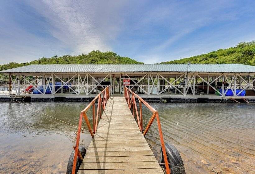 Pet Friendly Branson Gem: Walk To Table Rock Lake