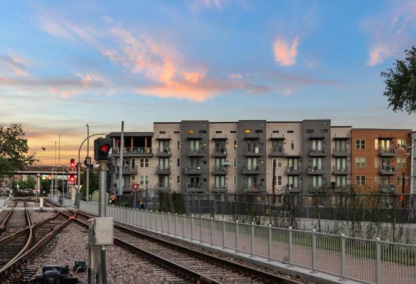 Placemakr Downtown Austin