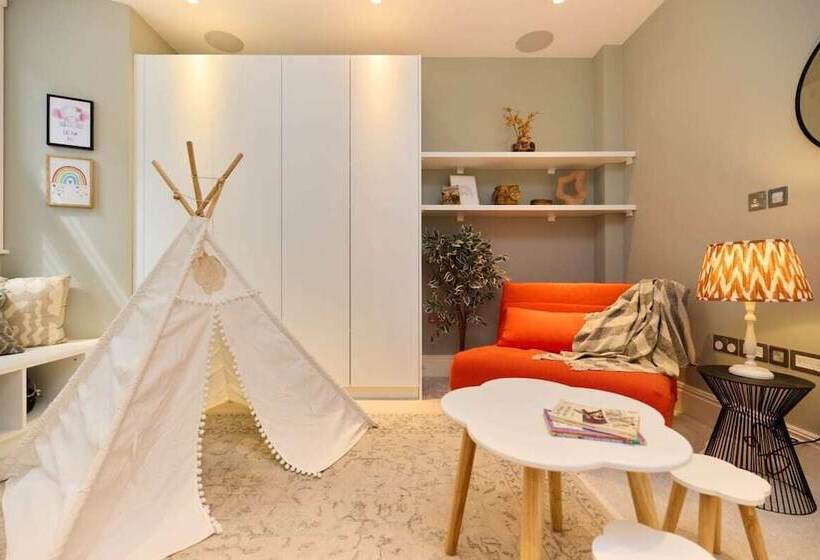 The Regent S Park Scenery   Spacious 3bdr House W/ Garden And Study Room