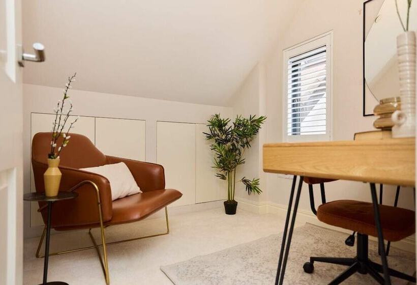 The Regent S Park Scenery   Spacious 3bdr House W/ Garden And Study Room